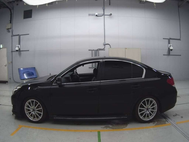 SUBARU LEGACY B4 2010