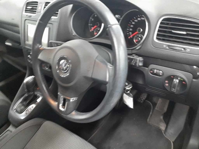 VOLKSWAGEN GOLF 2011