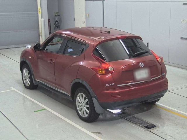 NISSAN JUKE 2012