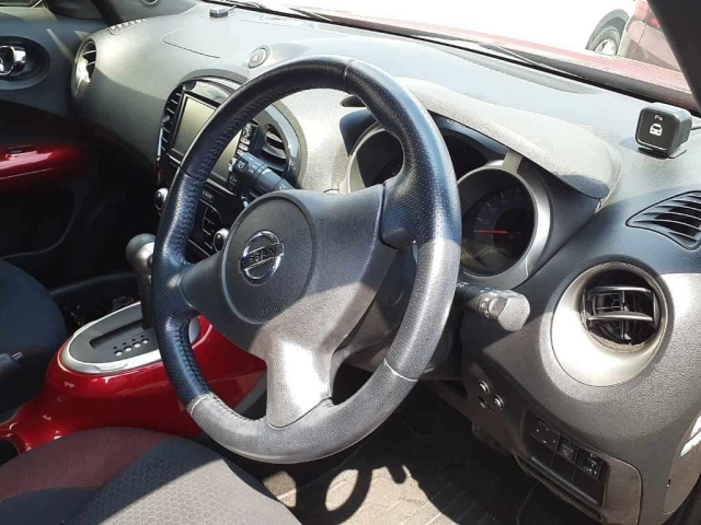 NISSAN JUKE 2012