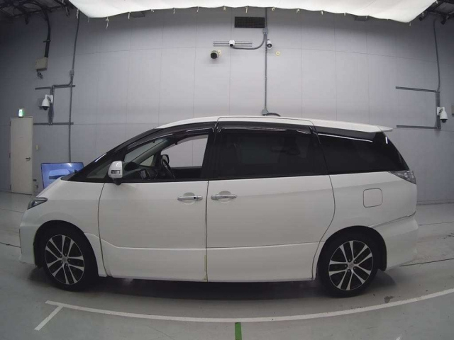 TOYOTA ESTIMA 2012