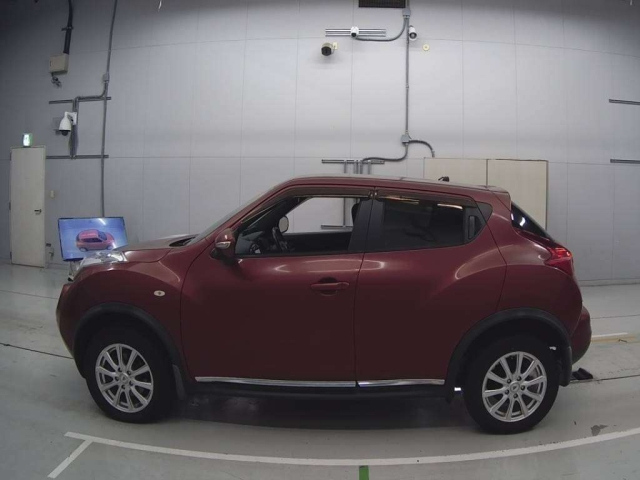 NISSAN JUKE 2012