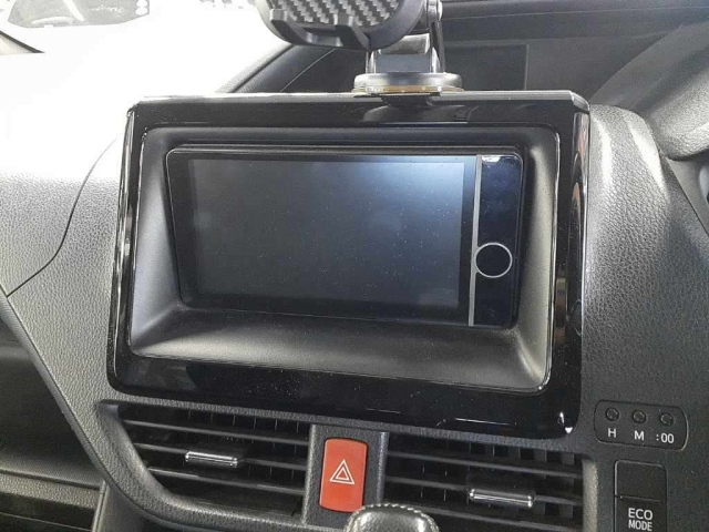 TOYOTA NOAH 2014
