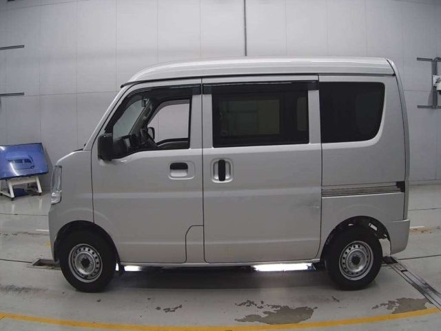 NISSAN CLIPPER VAN 2021
