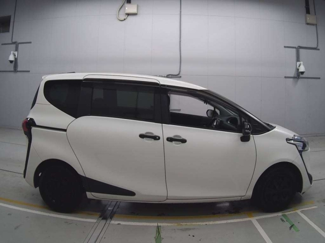 TOYOTA SIENTA 2020