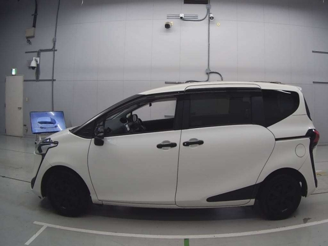 TOYOTA SIENTA 2020