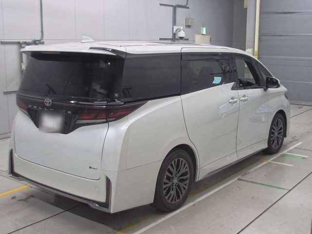 TOYOTA VELLFIRE 2023
