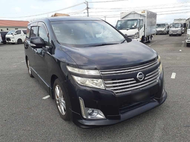 NISSAN ELGRAND 2010