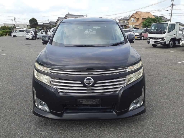 NISSAN ELGRAND 2010
