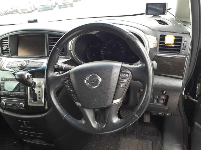 NISSAN ELGRAND 2010