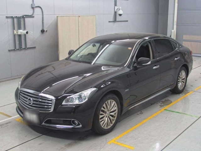 NISSAN CIMA 2017