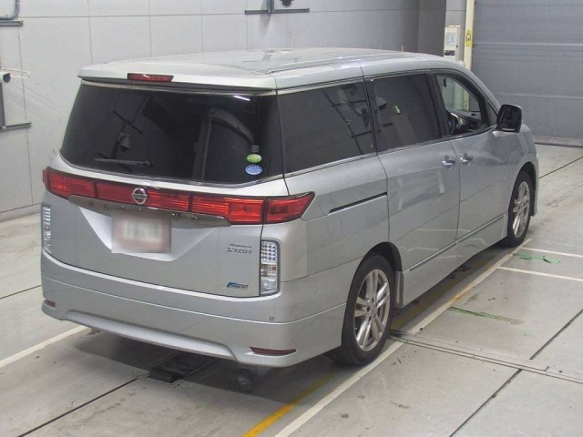 NISSAN ELGRAND 2011