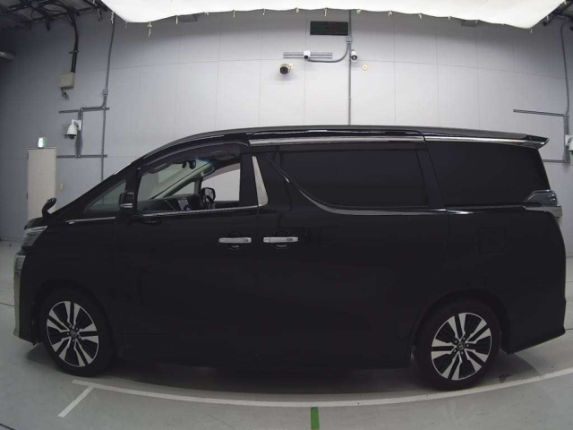 TOYOTA VELLFIRE 2018