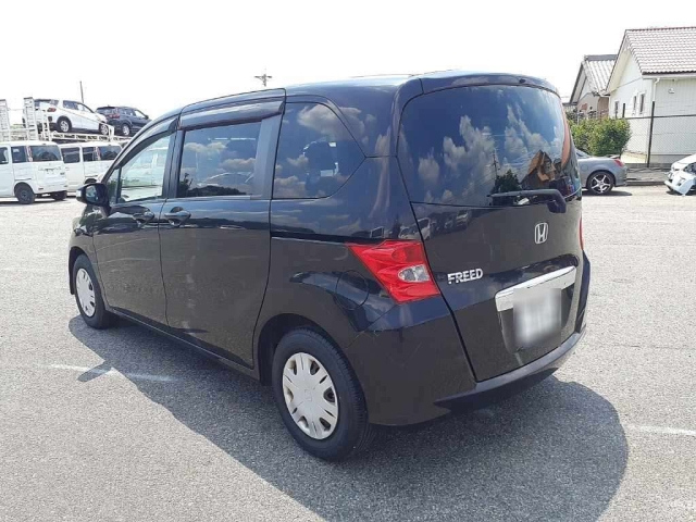 HONDA FREED 2011