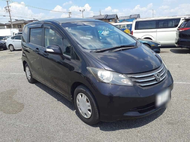 HONDA FREED 2011