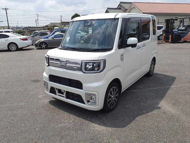 DAIHATSU WAKE 2017