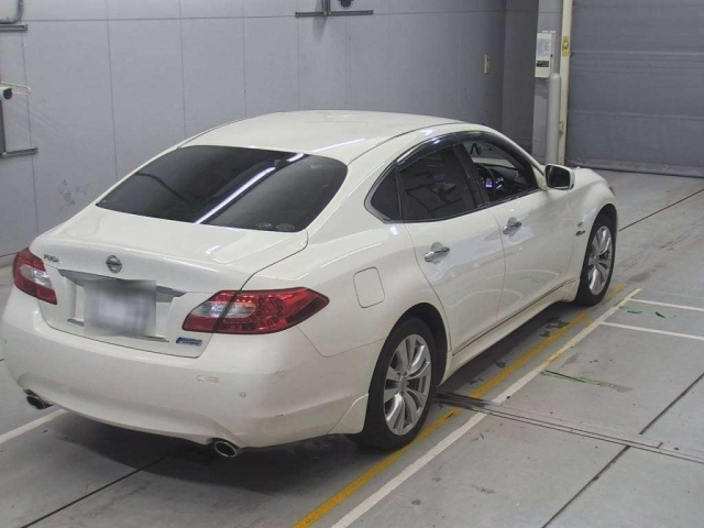 NISSAN FUGA 2013