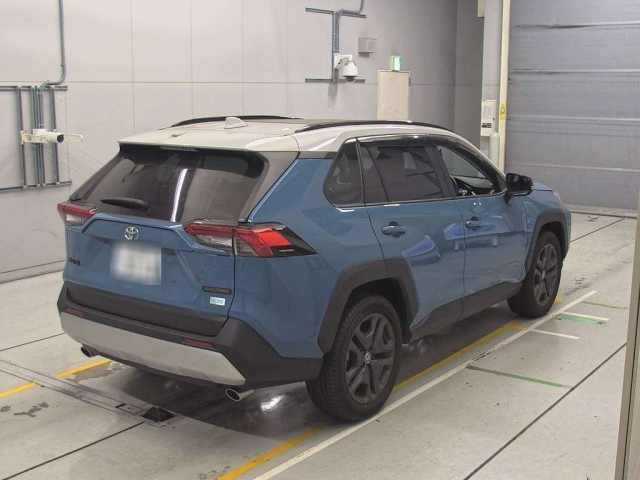 TOYOTA RAV4 2023