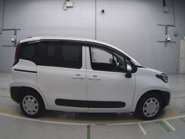 TOYOTA SIENTA 2024