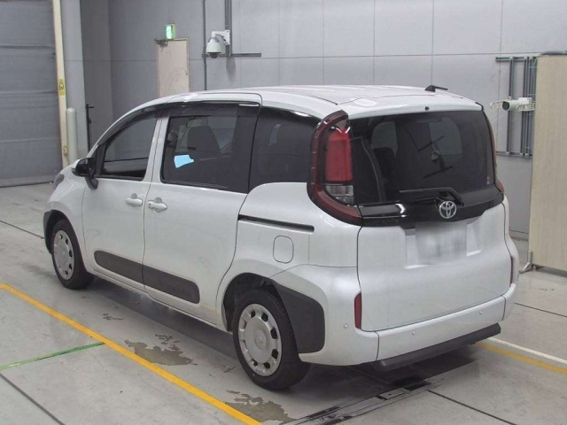 TOYOTA SIENTA 2024