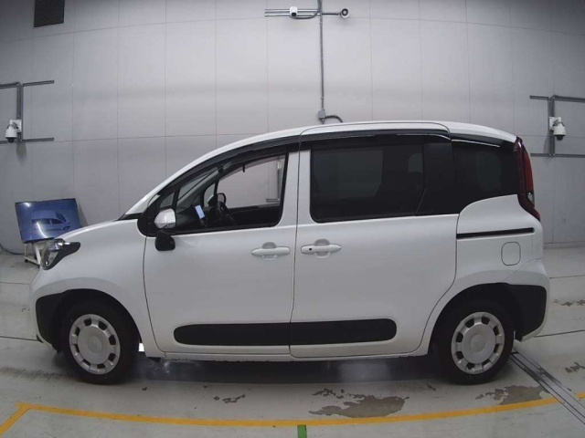 TOYOTA SIENTA 2024