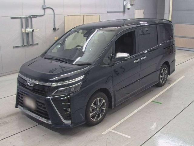 TOYOTA VOXY 2020