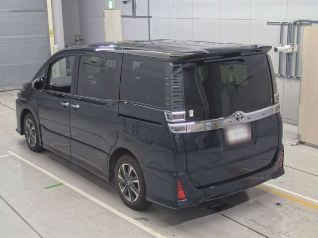 TOYOTA VOXY 2020