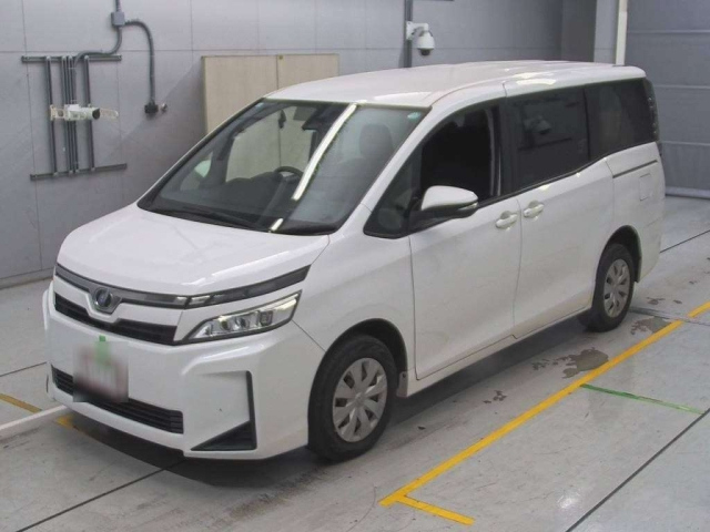 TOYOTA VOXY 2018