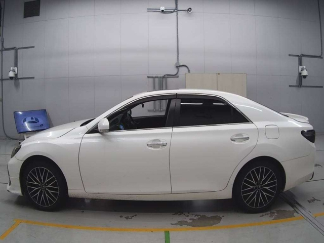 TOYOTA MARK X 2016