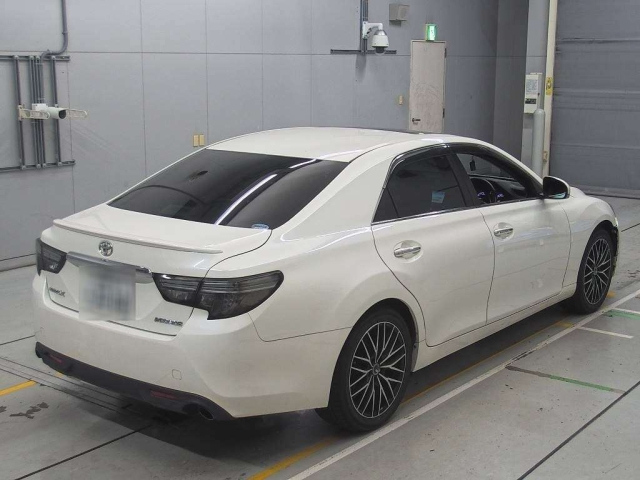 TOYOTA MARK X 2016