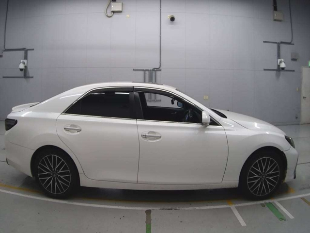 TOYOTA MARK X 2016