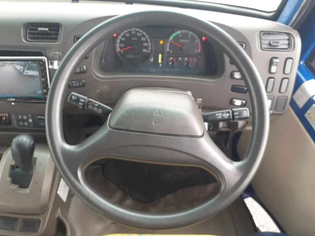 MITSUBISHI ROSA 2018