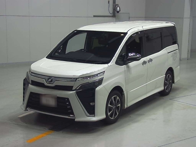 TOYOTA VOXY 2020