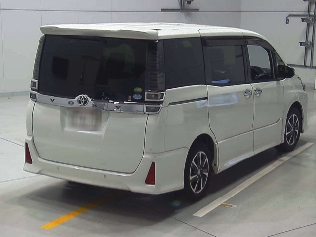 TOYOTA VOXY 2020
