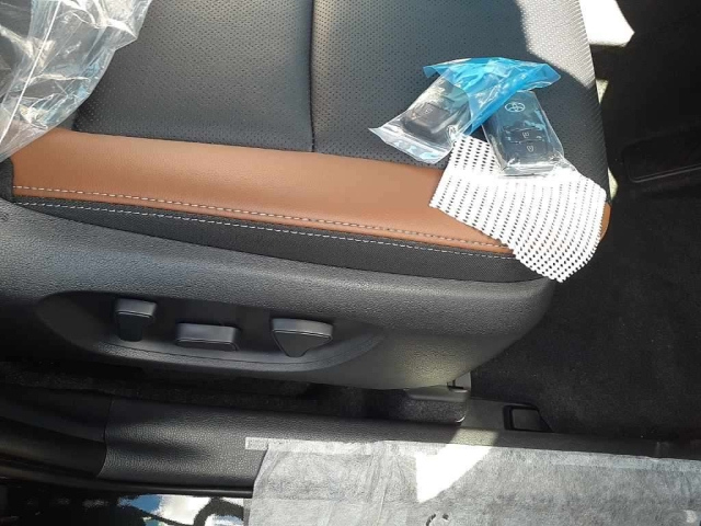 TOYOTA YARIS CROSS 2025