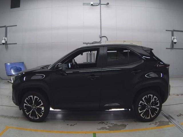 TOYOTA YARIS CROSS 2025