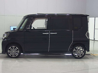 DAIHATSU TANTO 2016