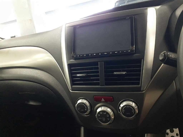 SUBARU FORESTER 2010