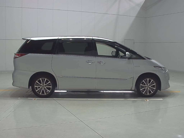 TOYOTA ESTIMA HYBRID 2018