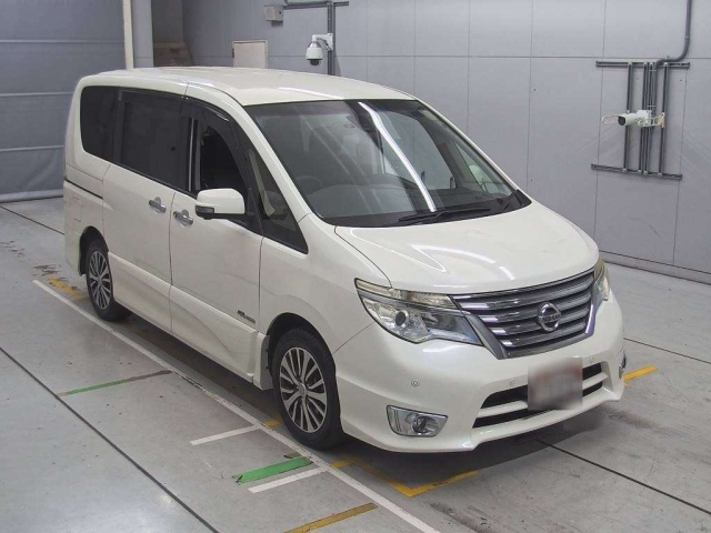 NISSAN SERENA 2015