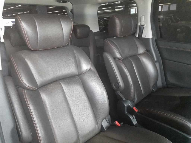 NISSAN ELGRAND 2011