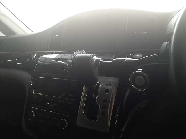NISSAN ELGRAND 2011