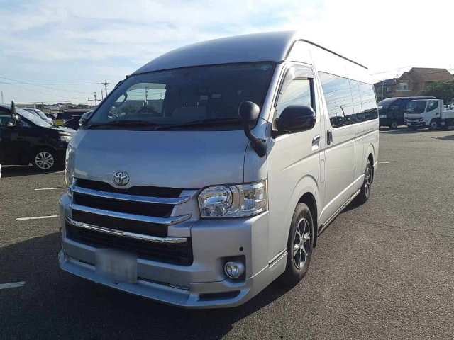 TOYOTA HIACE 2016