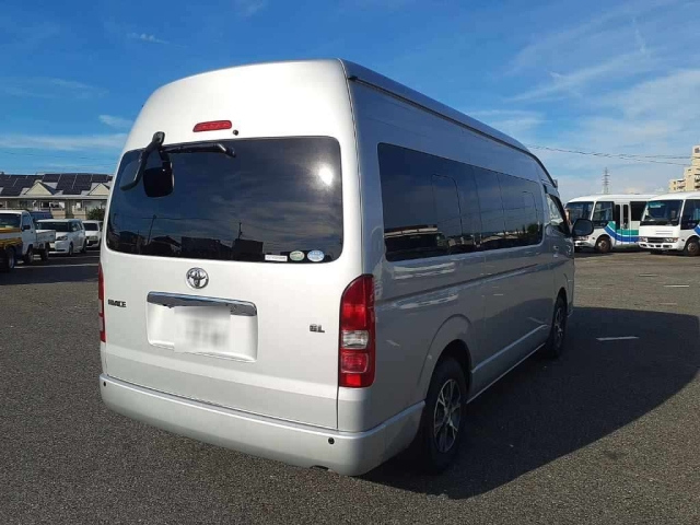 TOYOTA HIACE 2016