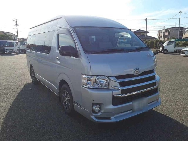 TOYOTA HIACE 2016