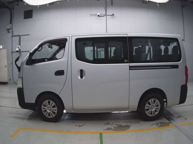NISSAN CARAVAN 2015