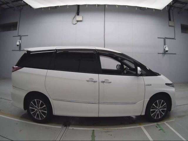 TOYOTA ESTIMA HYBRID 2017