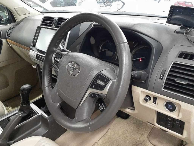 TOYOTA LAND CRUISER PRADO 2021