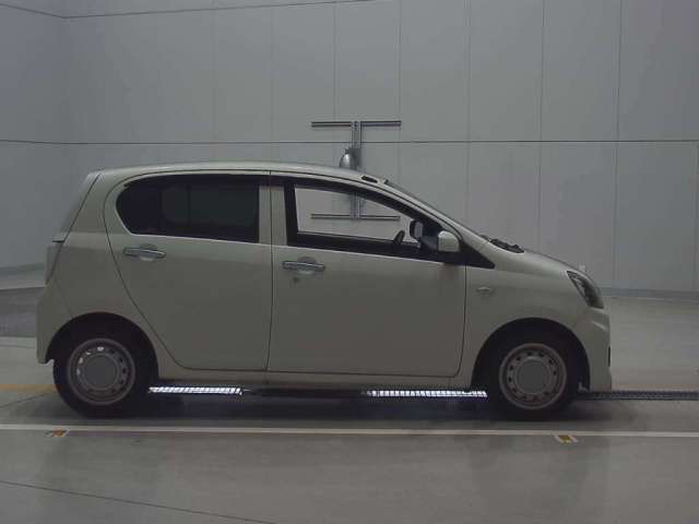 DAIHATSU MIRA E S 2016