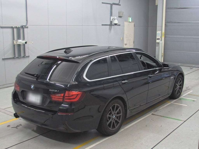 BMW 5 SERIES 2012